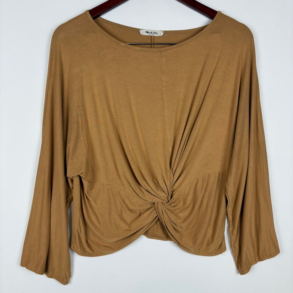 Mikey & Joey Twist Front Top‎ Long Sleeve Crop Knit